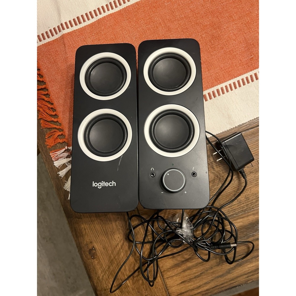 Logitech Z200 - 10W Multimedia Speakers - PC/TV/Smartphone/Tablet